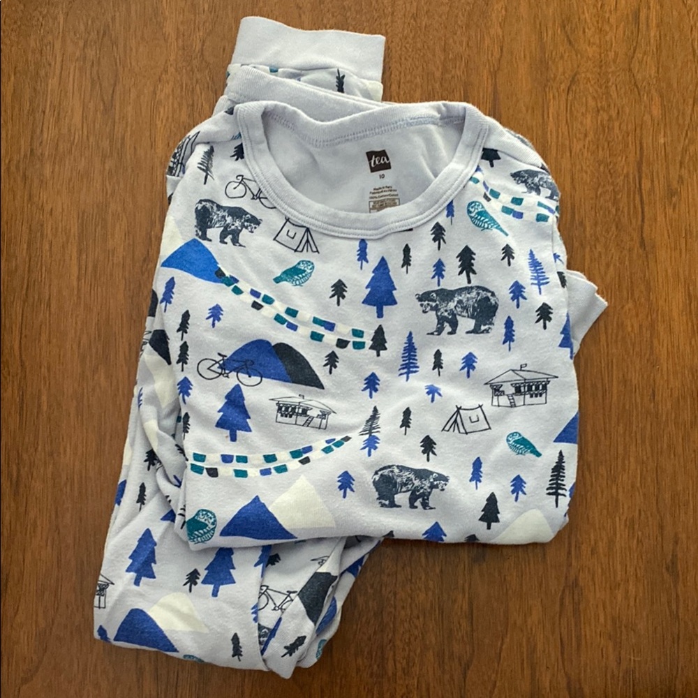 Tea Brand Patterned Pajama Set with Blue and Black Accents